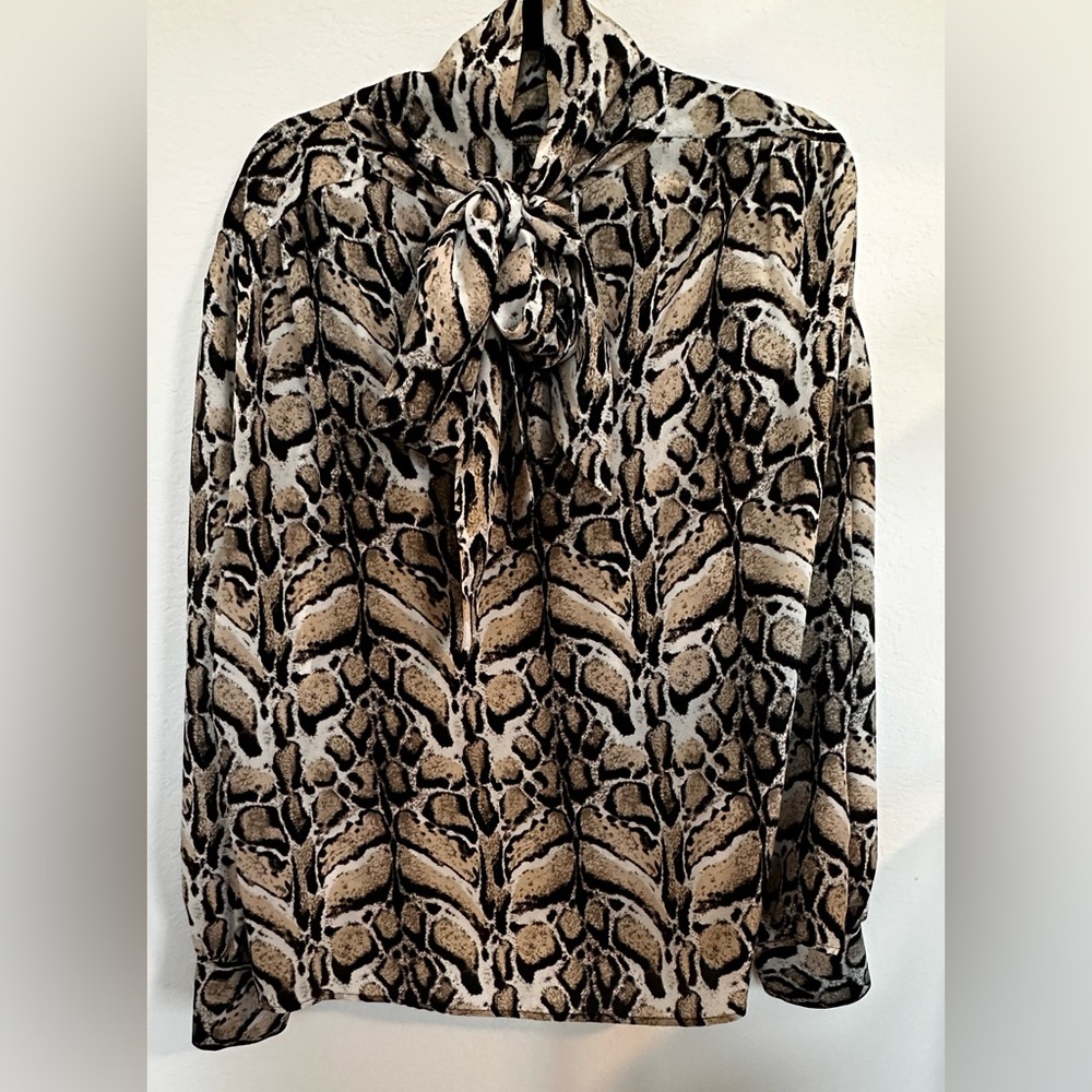 100% Silk Blouse with Tie Neck - bacaal- snake print - Size 18/20